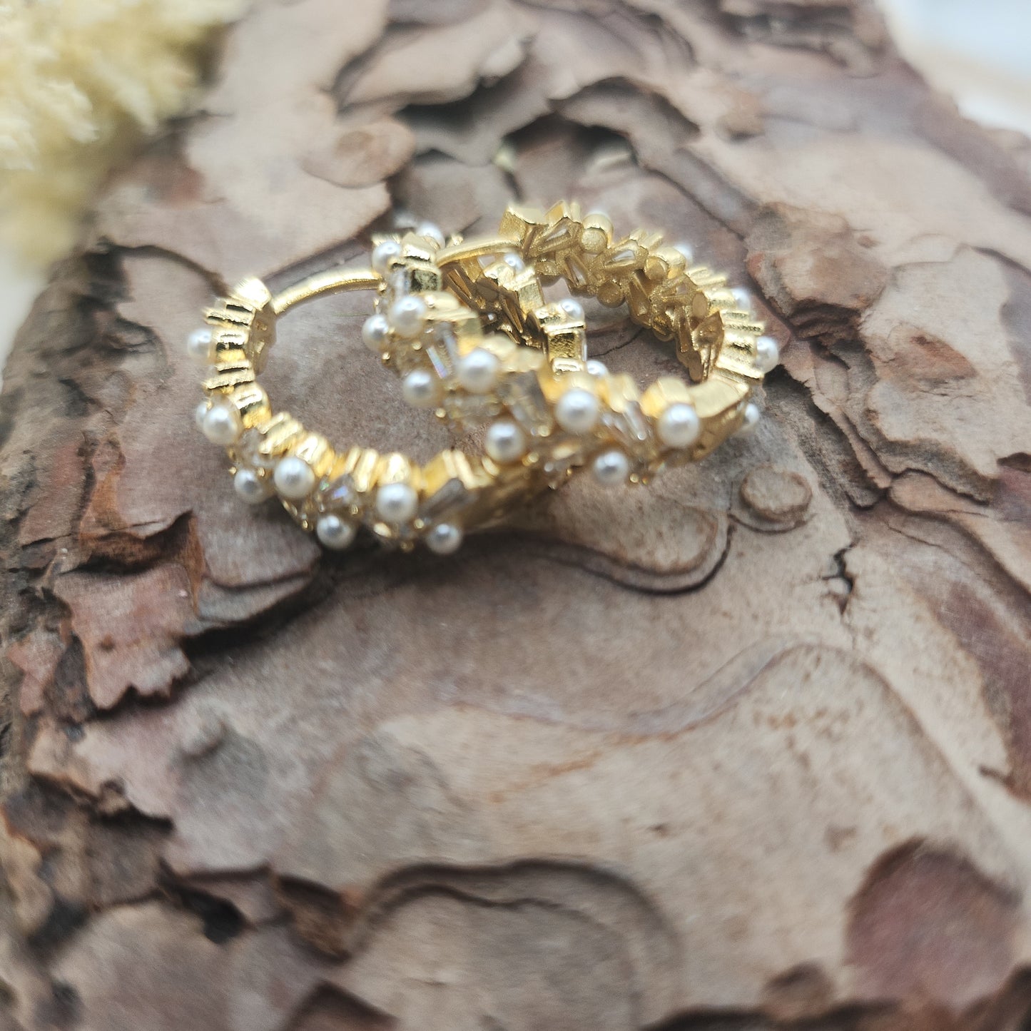 Pearly Gold Hoop Earring