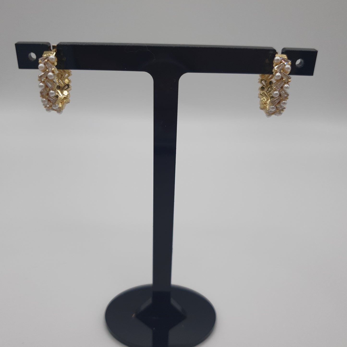 Pearly Gold Hoop Earring