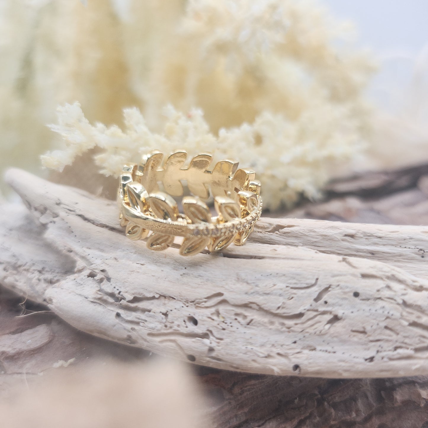 Effie Gold leaf adjustable ring