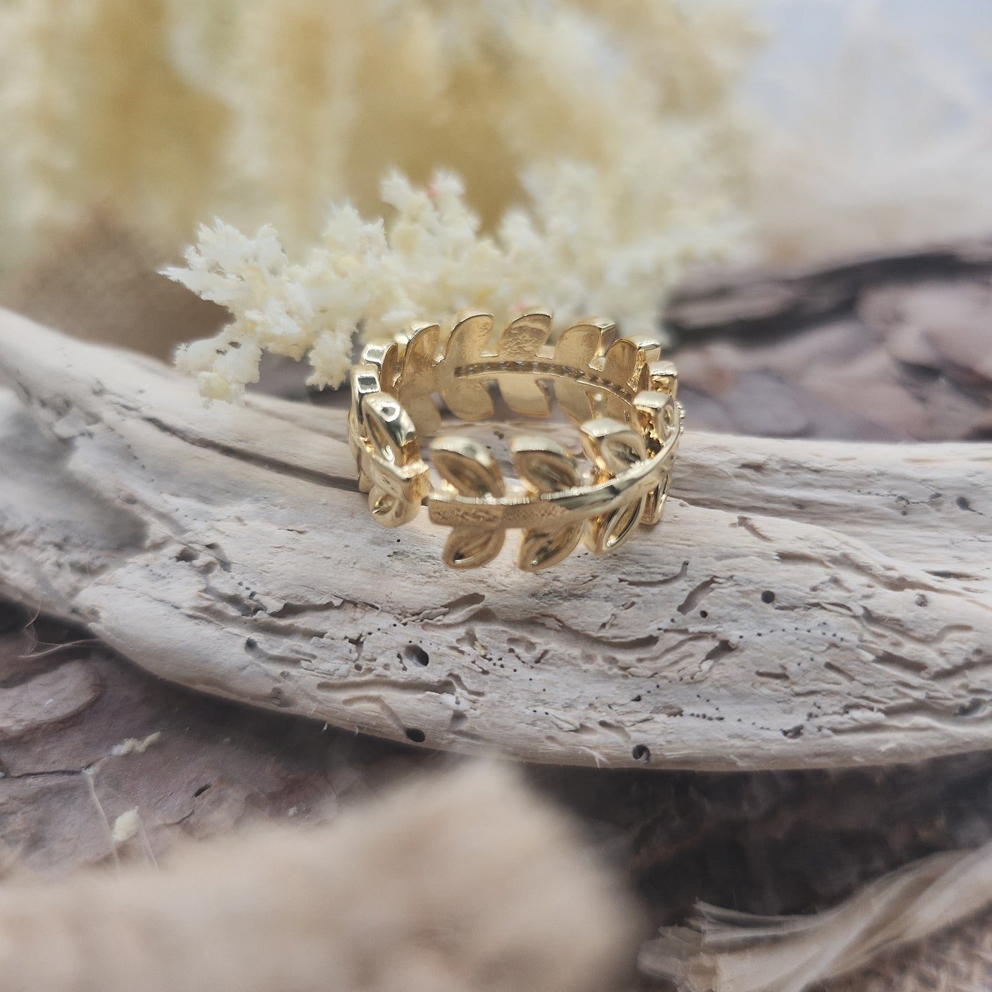 Effie Gold leaf adjustable ring