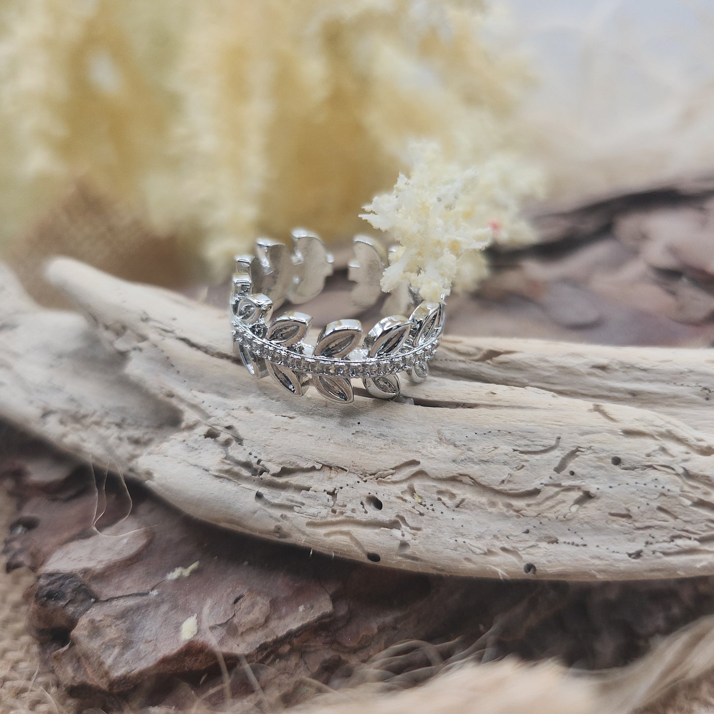 Effie Silver leaf adjustable ring