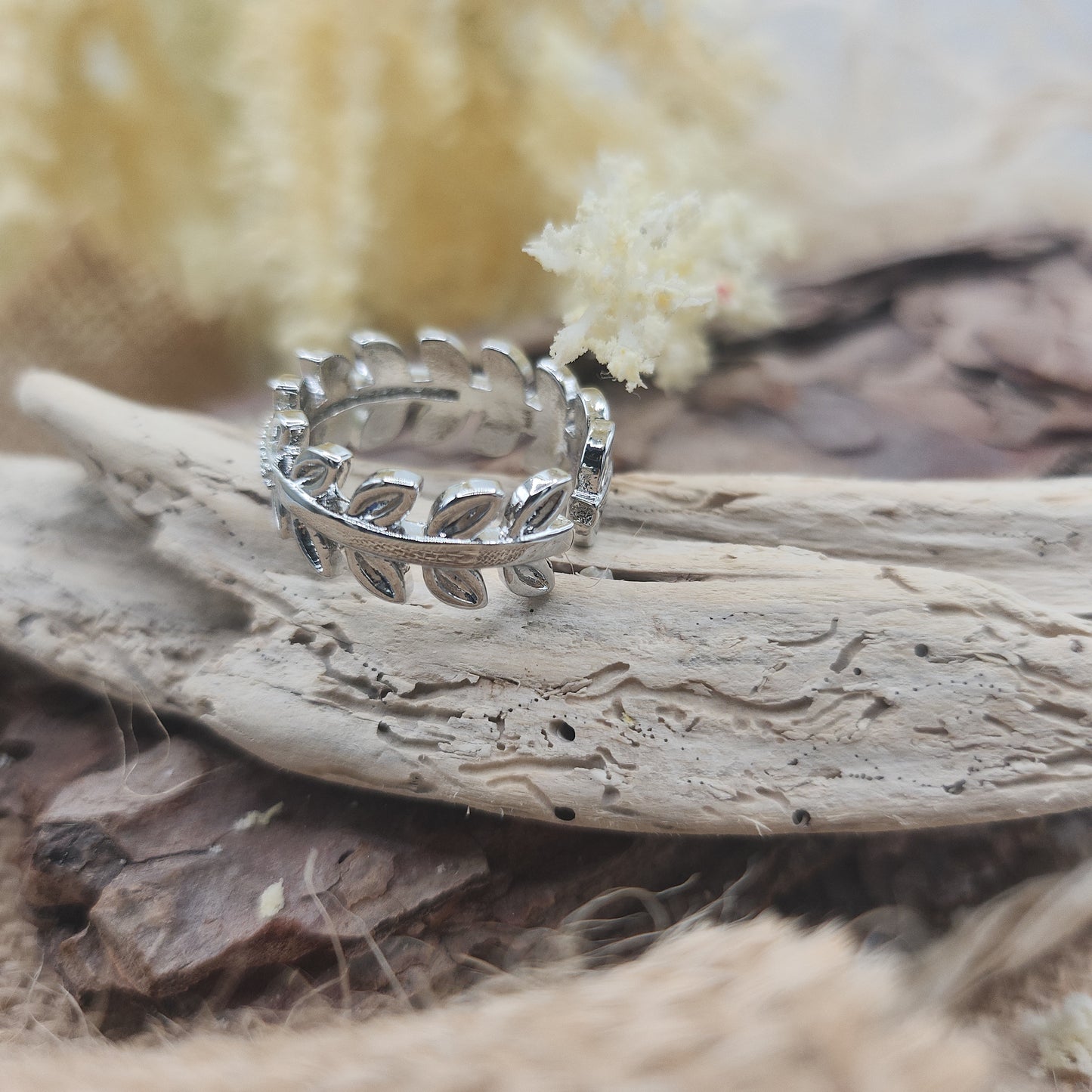 Effie Silver leaf adjustable ring