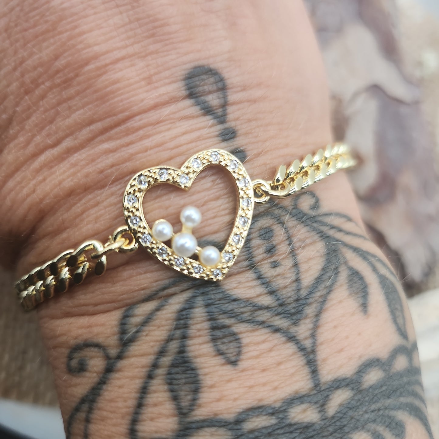 Avalyn Gold Heart Bracelet with Pearl Detail