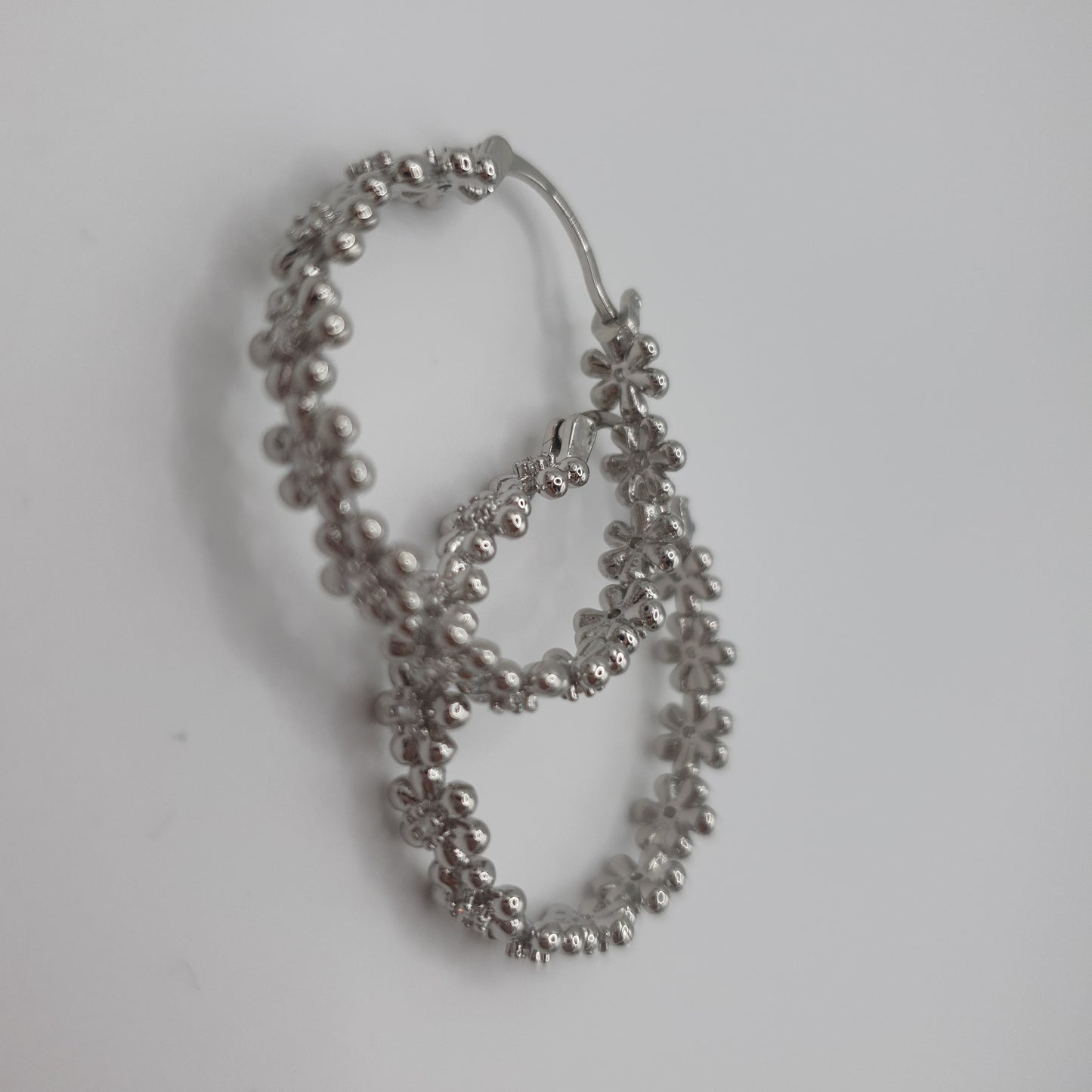 Daisy Silver Hoop Earings