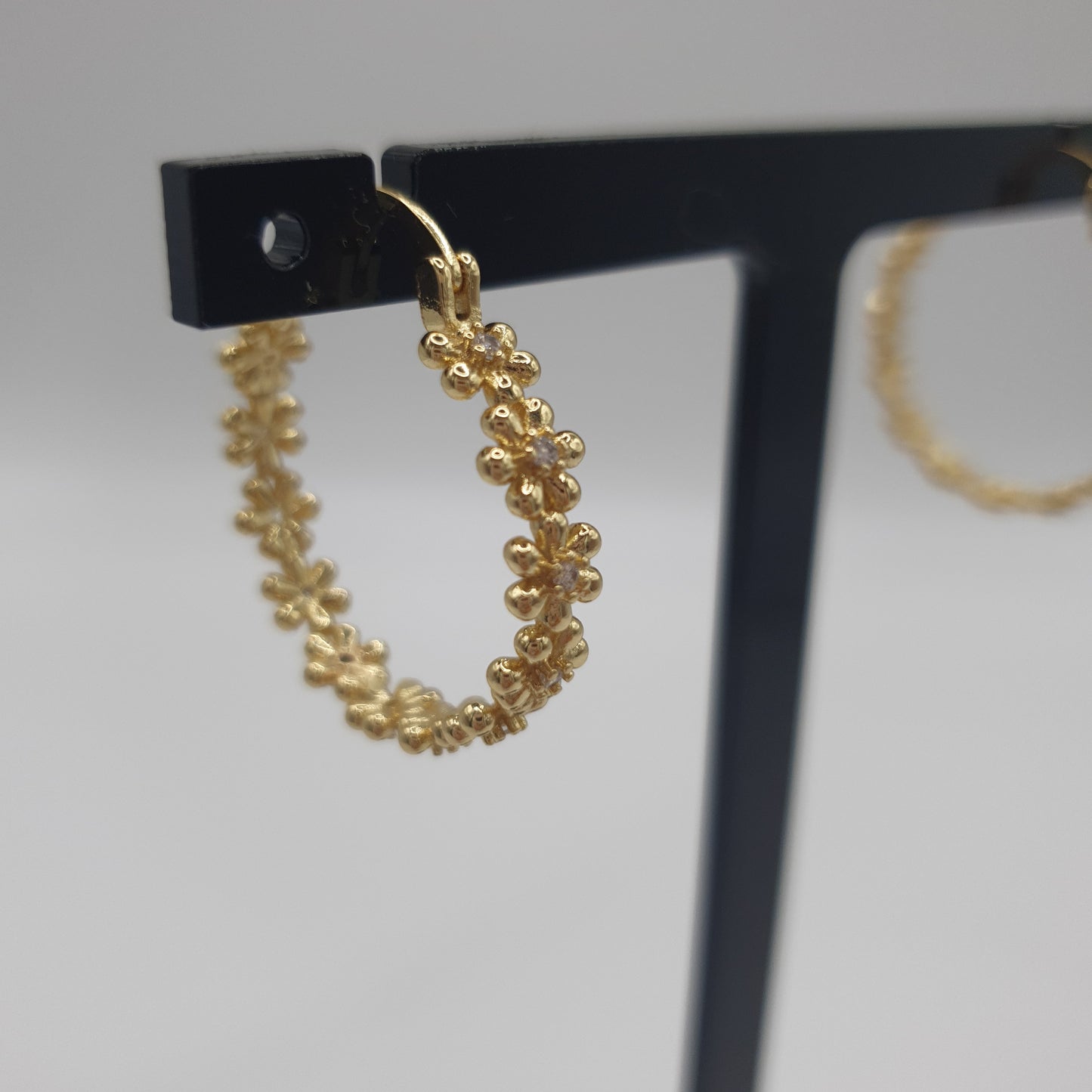 Daisy Hoop Earrings Gold