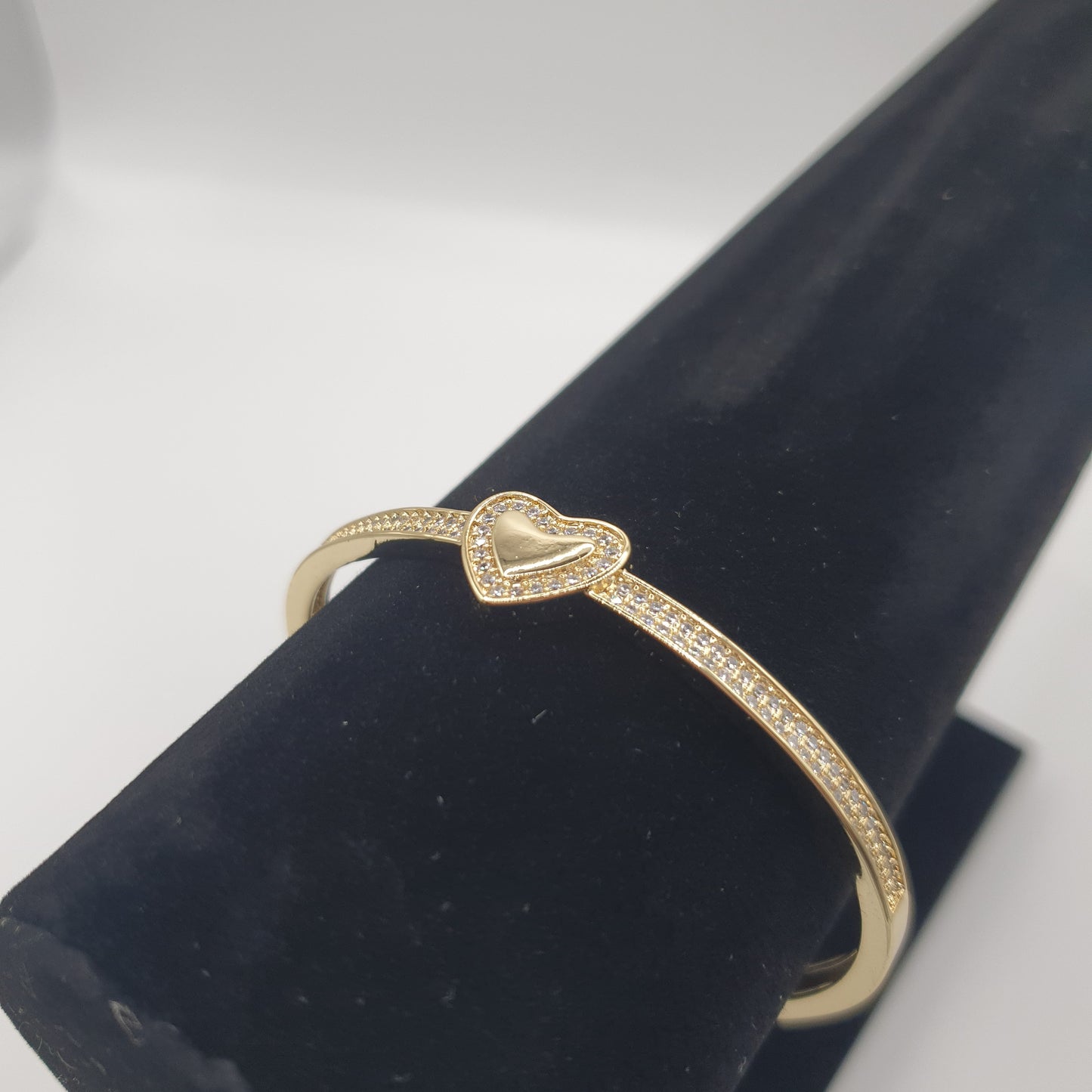 Oxford Gold Hart Bangle