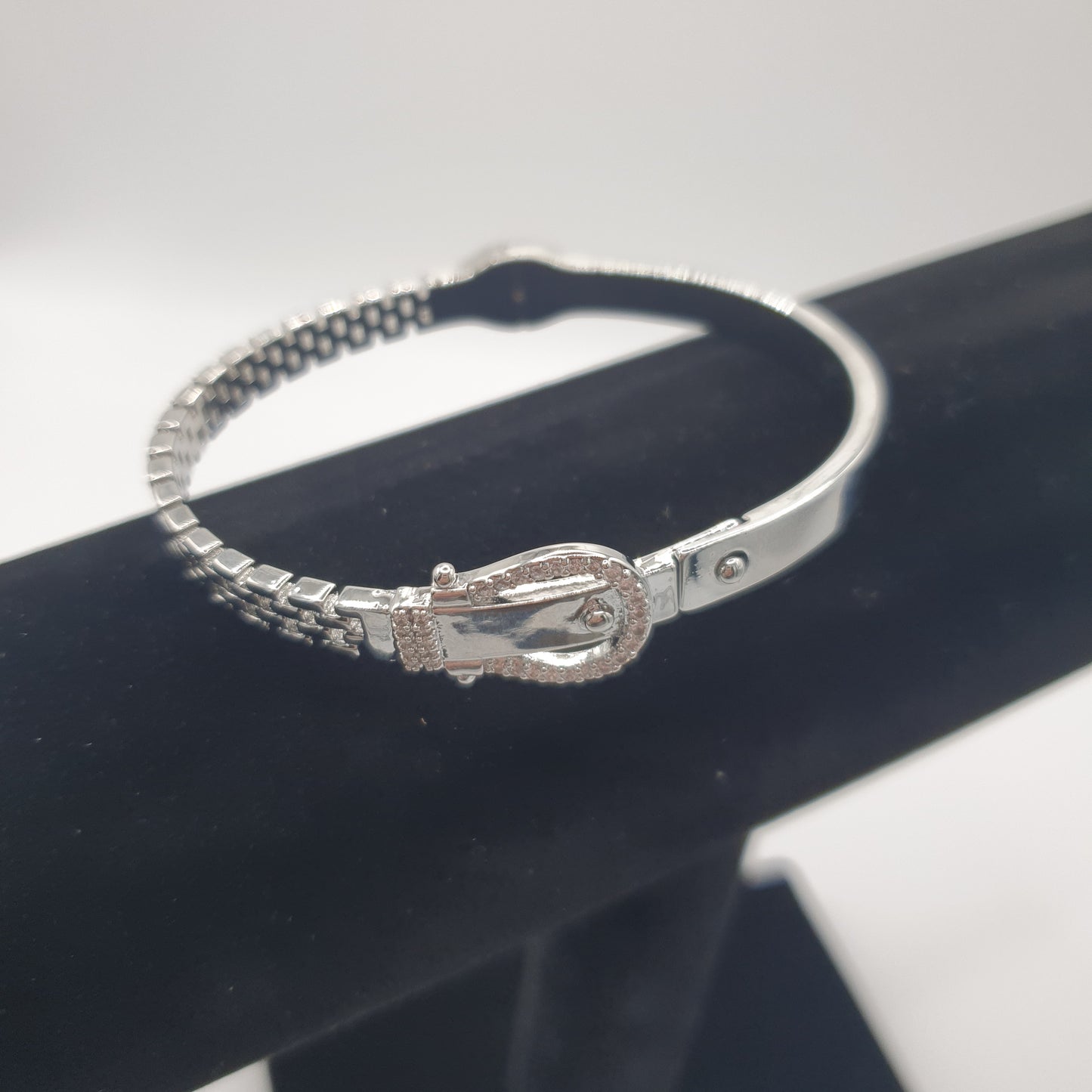 Essex Silver Buckle Bangle