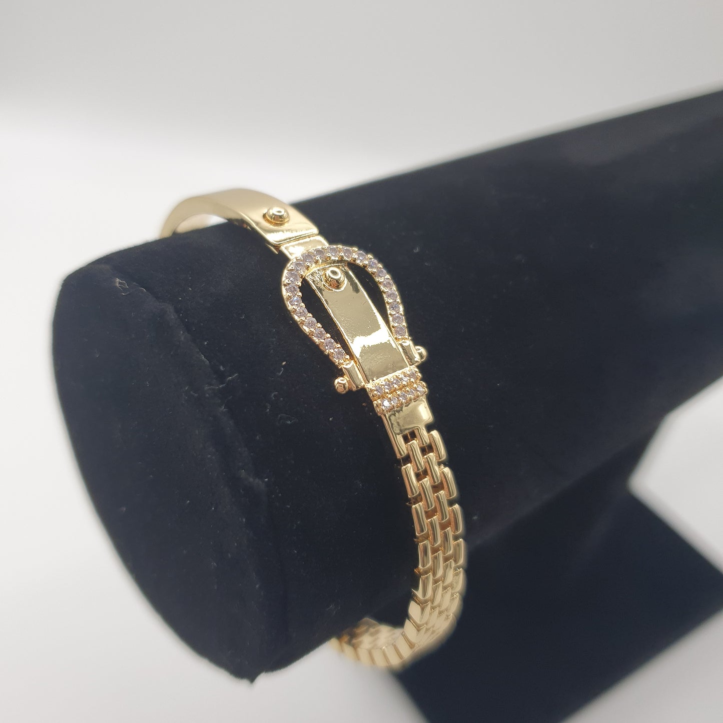 Essex Gold Buckle Bangle