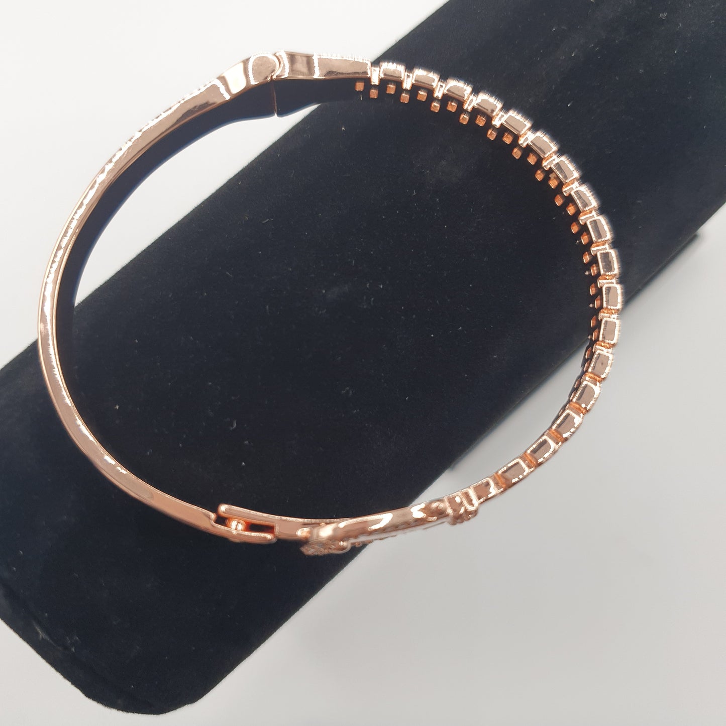 Essex Rose Buckle Bangle