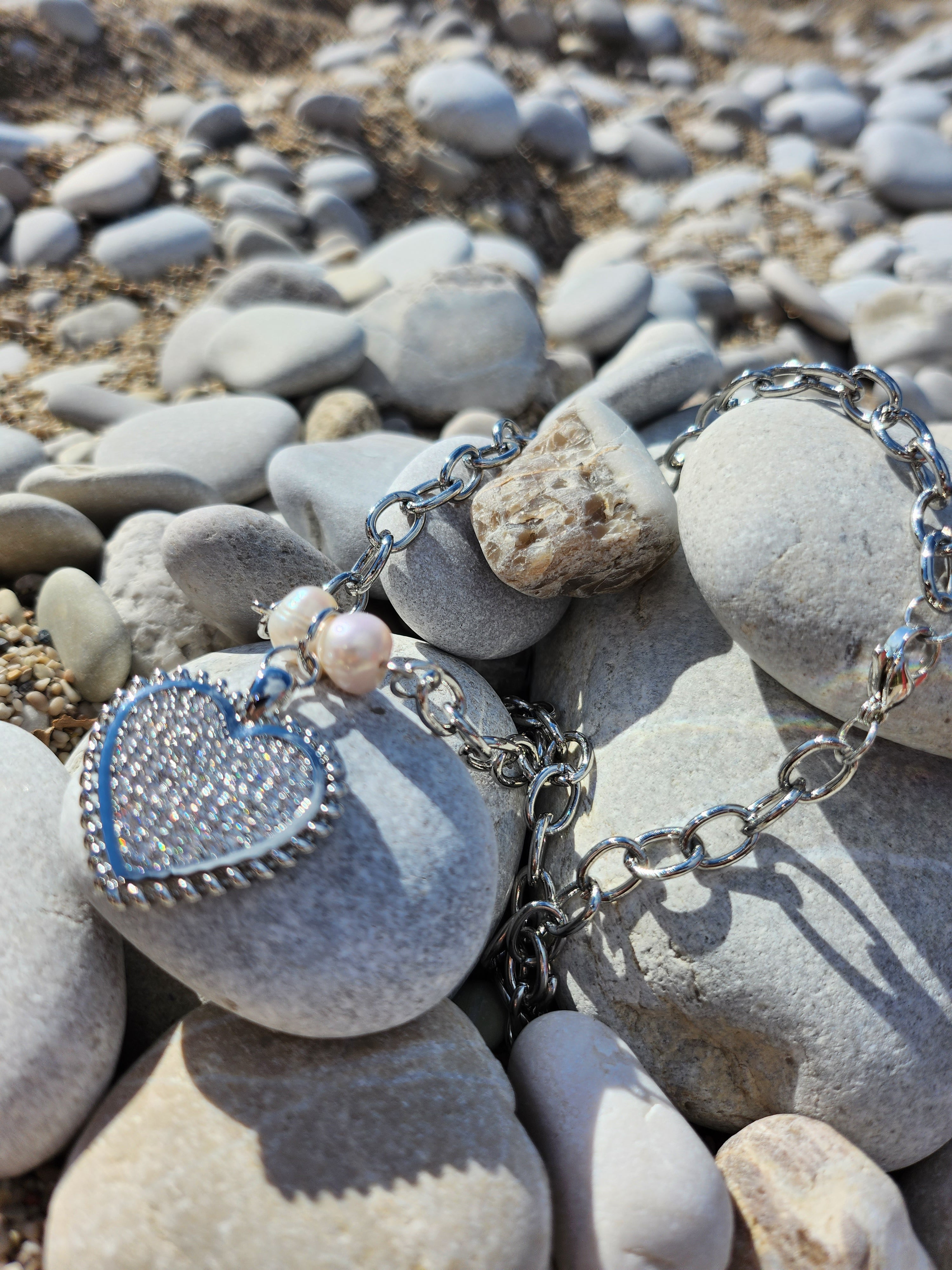 Chunky silver necklace with store heart pendant